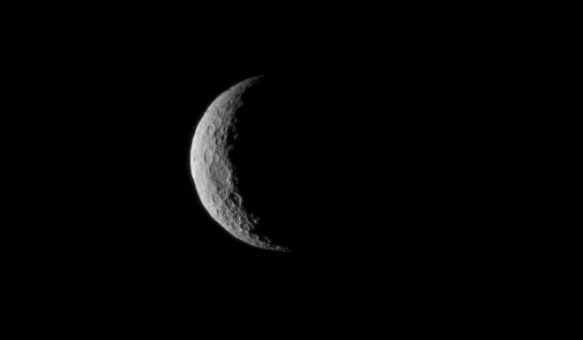 ඩෝන් යානය සෙරීස් වාමන ග්‍රහයා වටා කක්ෂ ගත&nbsp;වෙයි.