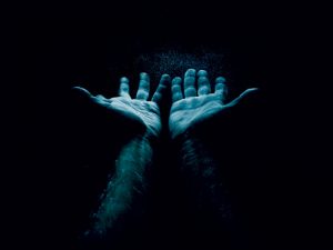 විශ්වයේ කේන්ද්‍රය බවට පත්වීමට අප කැමැති&nbsp;ඇයි?