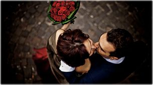 ආලය ඇරඹෙන්නේ දැකීමෙන් ද? දැනීමෙන්&nbsp;ද?