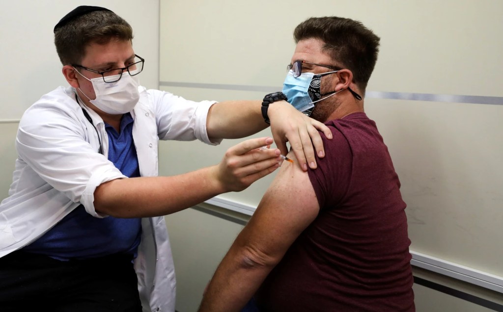 ඊශ්‍රාලයේ කොවිඩ්-19 බූස්ටර් එන්නත් ආසාදන වළක්වන බව නව අධ්‍යන&nbsp;හෙළිකරයි