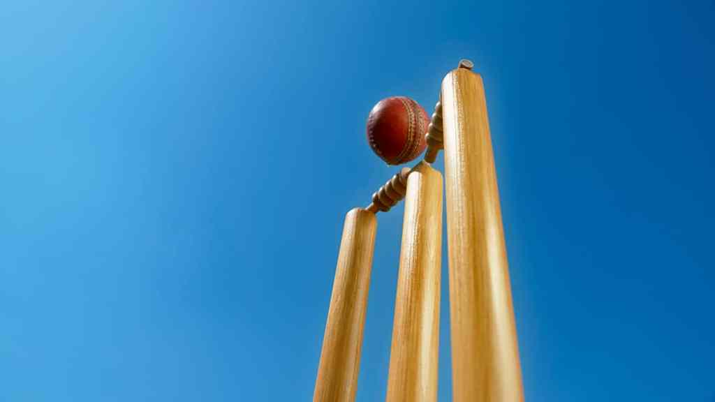 ක්‍රිකට් ක්‍රීඩාවේ පන්දුව  දෝලනයවීම පිටුපස ඇති භෞතික&nbsp;විද්‍යාව